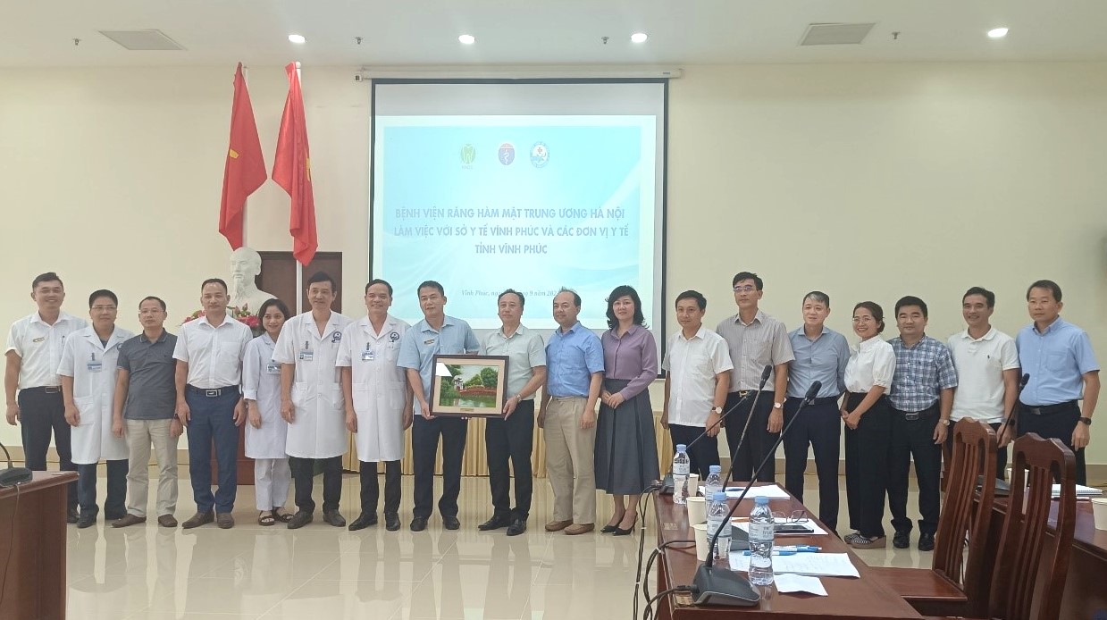 ĐÁNH GIÁ HOẠT ĐỘNG RĂNG HÀM MẶT, NHA HỌC ĐƯỜNG  VÀ TRIỂN KHAI ĐỀ ÁN 5628 TẠI TỈNH VĨNH PHÚC 